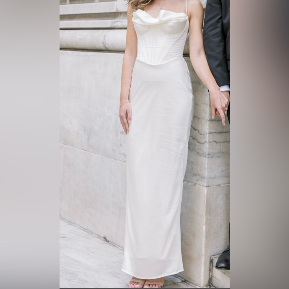 House of CB Elegant White Maxi Dress - Picture 2 of 3